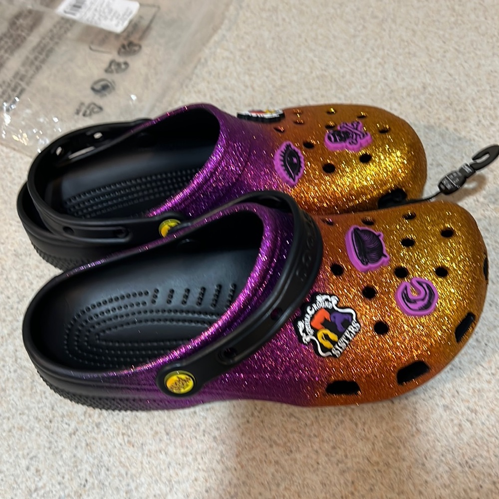 brand new with tags hocus locus limited edition sold out crocs womens size 9